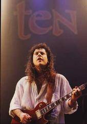 Vinny Burns discographie, lineup, biographie, interviews, photos